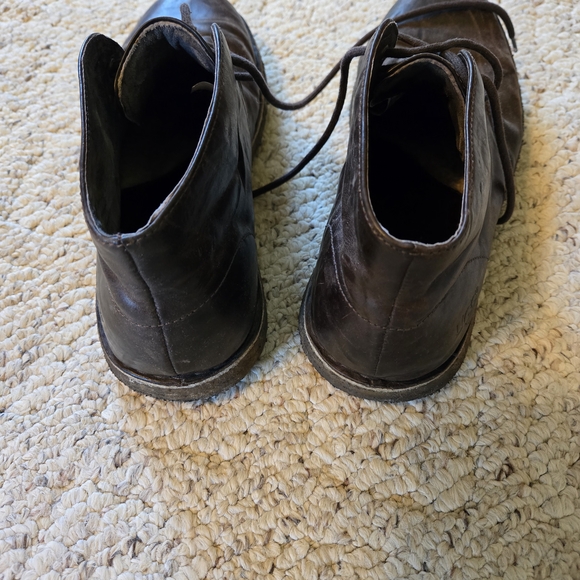 Men\'s Dark Brown Leather Chukka Boots